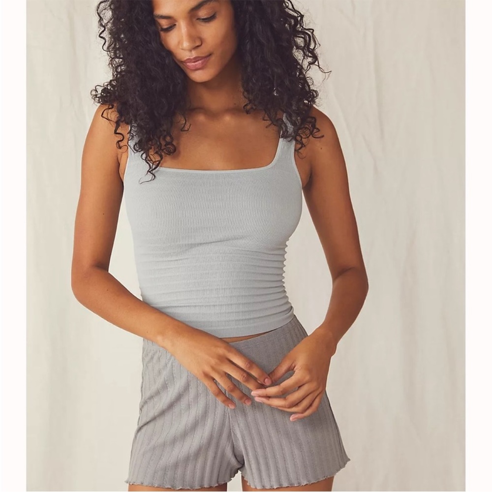 🩷FIRM PRICE🩷 Free people Square One Seamless Cami